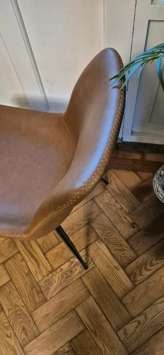 6 leather dining chairs - Image 4