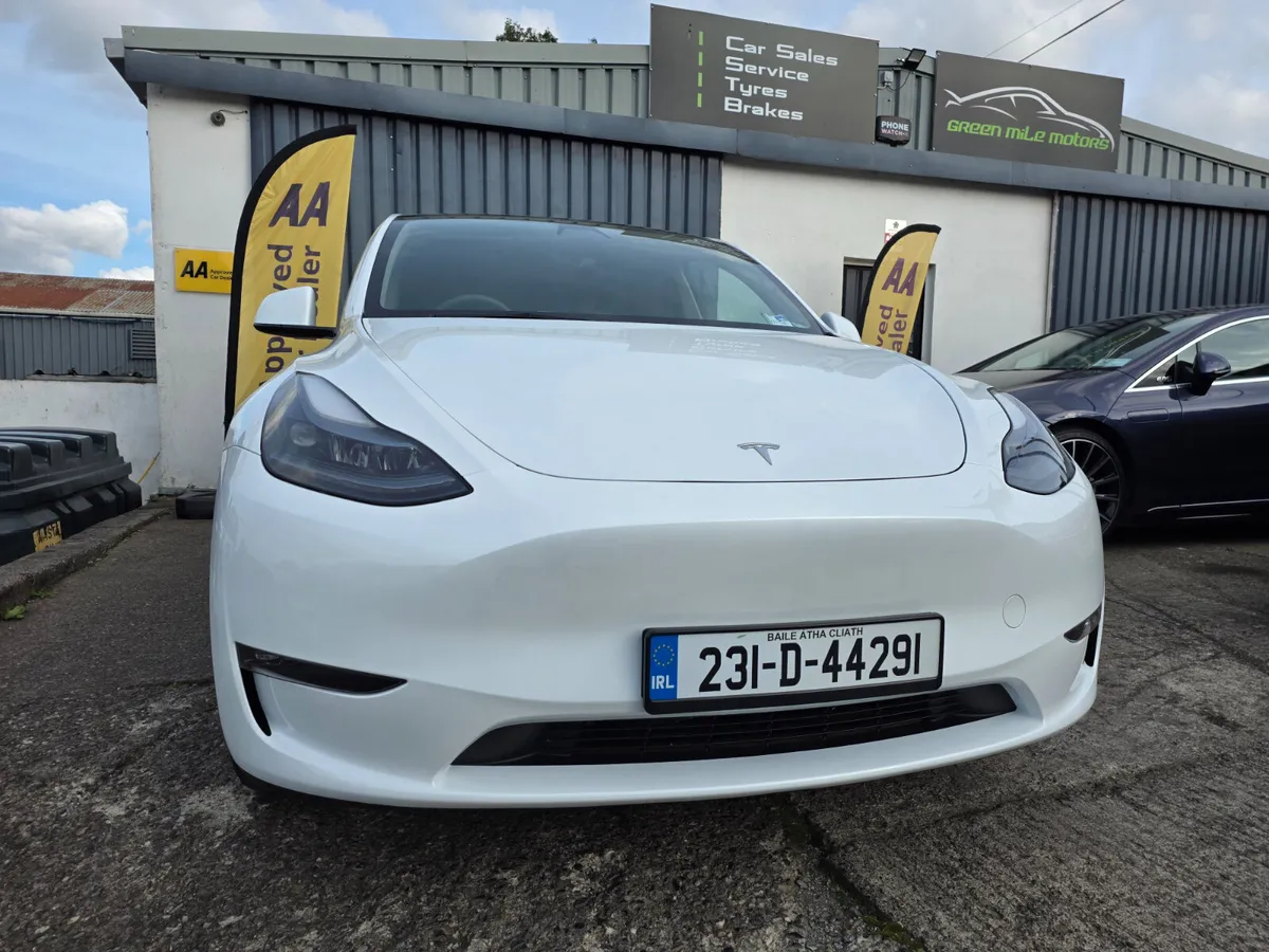 2023 TESLA MODEL Y * LONG RANGE * AWD * LOW MILES - Image 2