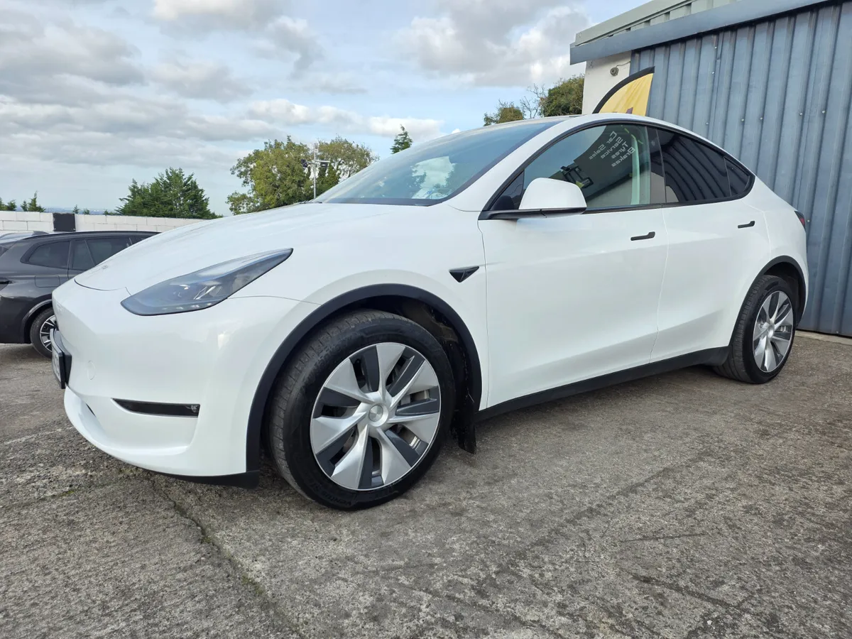 2023 TESLA MODEL Y * LONG RANGE * AWD * LOW MILES - Image 3