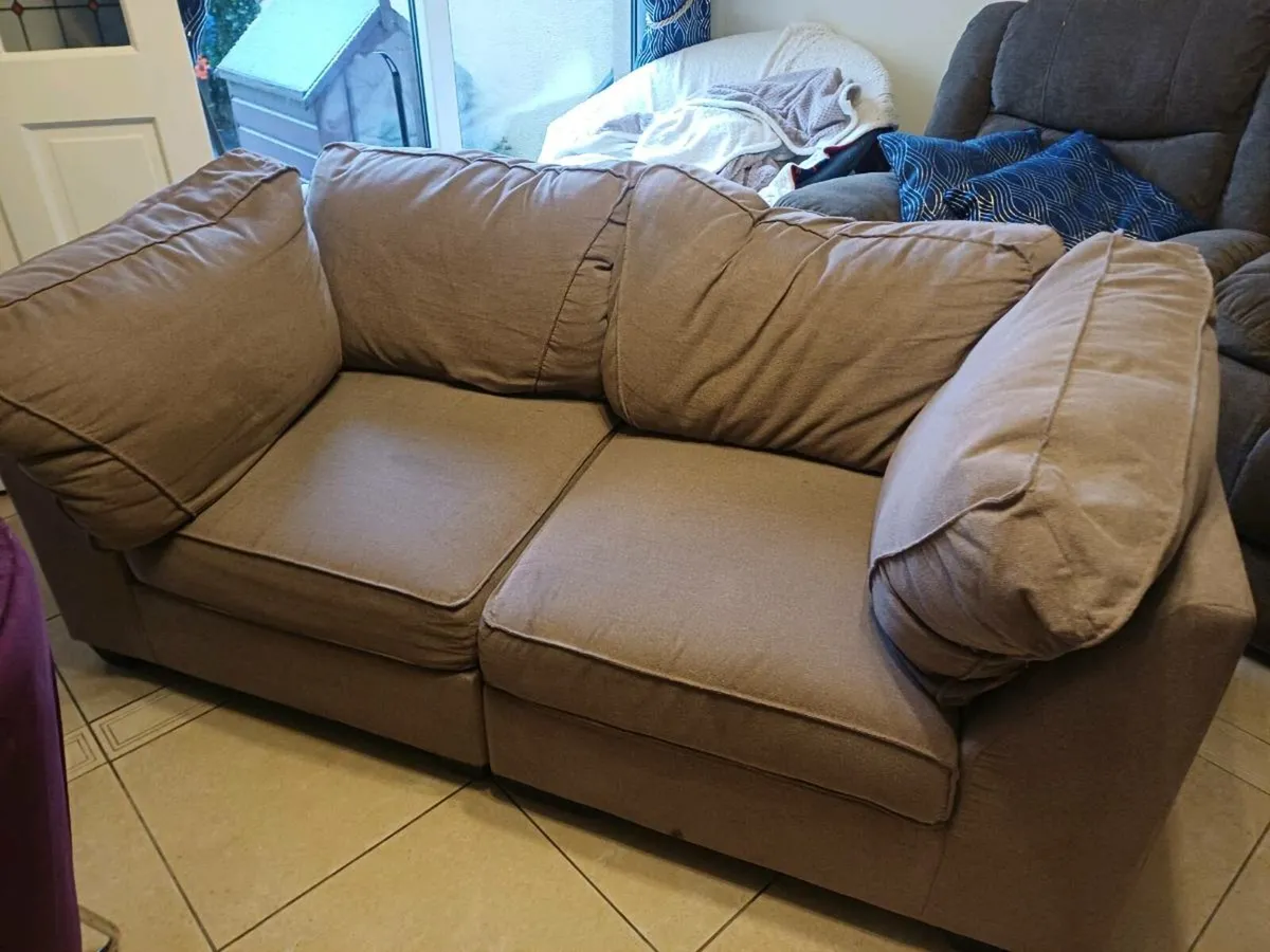 Couches - Image 2