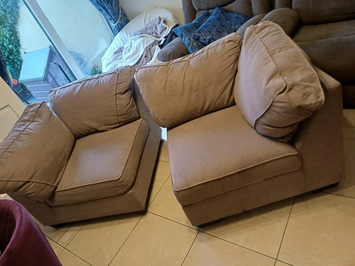 Couches - Image 3