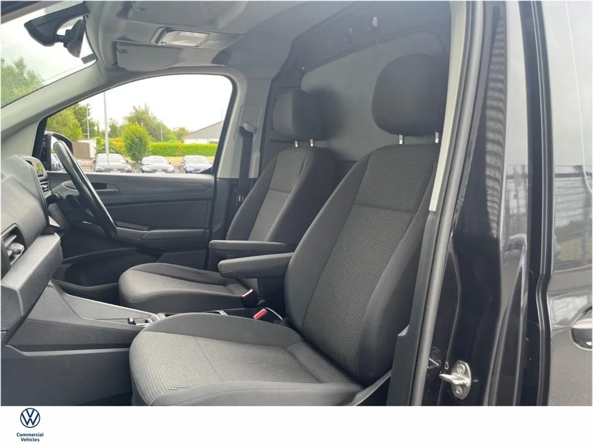 Volkswagen Caddy Caddy Cargo Maxi Edition 122HP A - Image 4