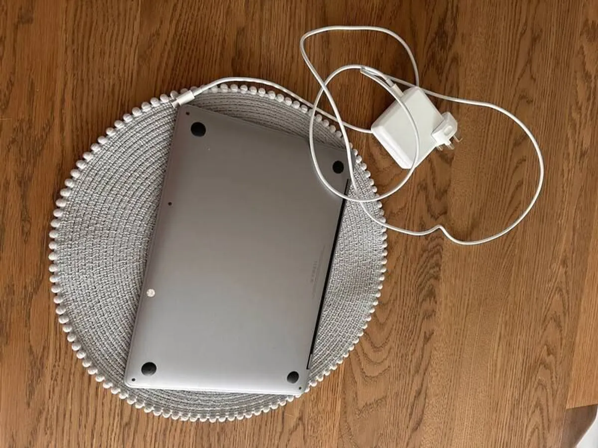 MacBook Pro 13-inch 2017 Great condition - Image 2