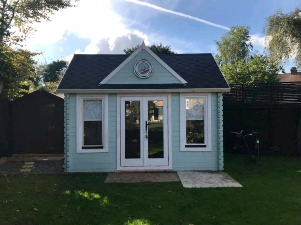 Solid wood cabin "Clockhouse" 4×3m - Image 4