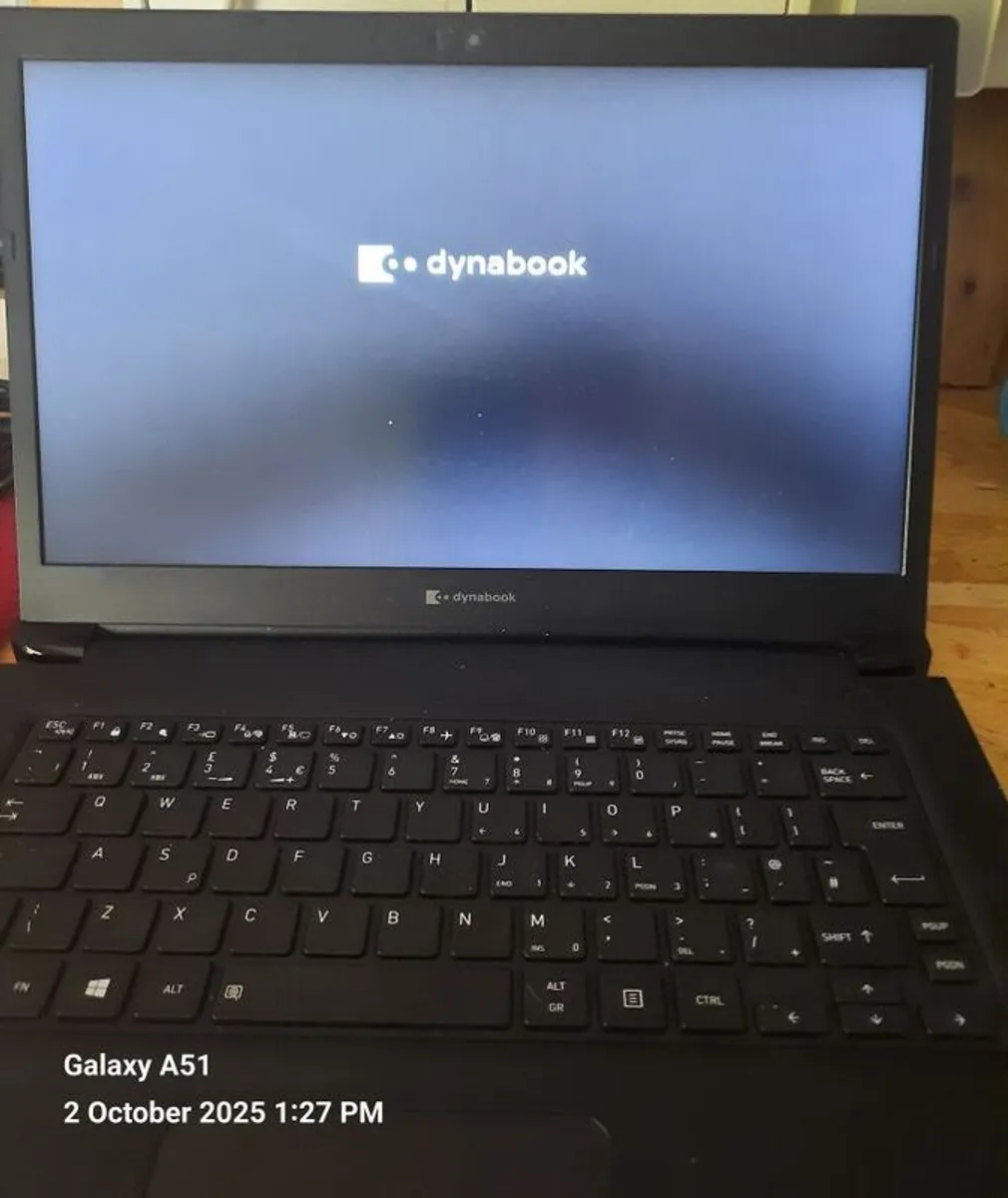 Toshiba Dynabook notebook laptop - Image 2