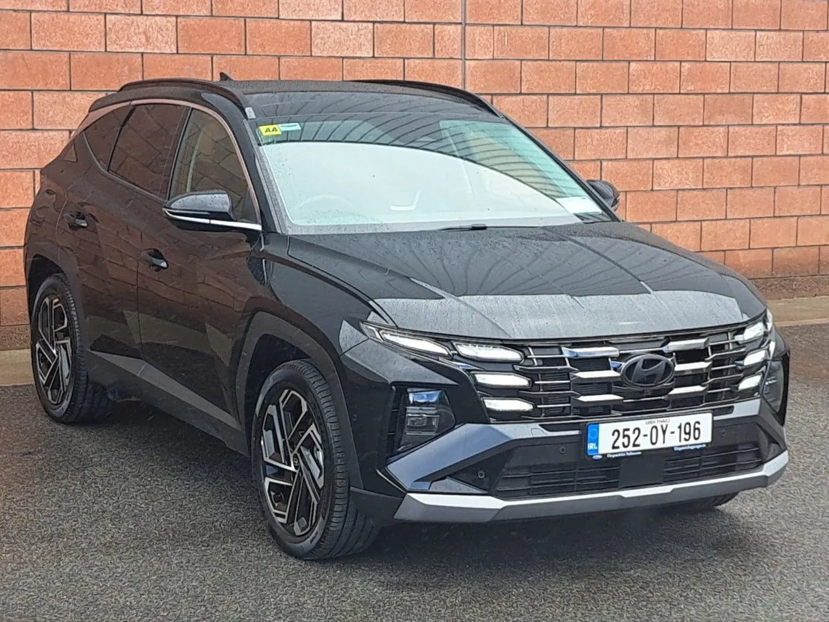 Hyundai Tucson Platinum Model 2 Wheel Drive Plug - Image 1