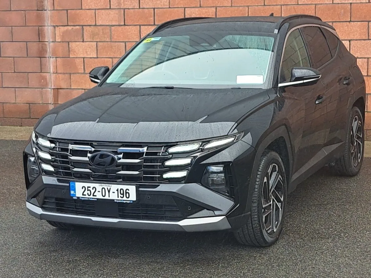 Hyundai Tucson Platinum Model 2 Wheel Drive Plug - Image 2