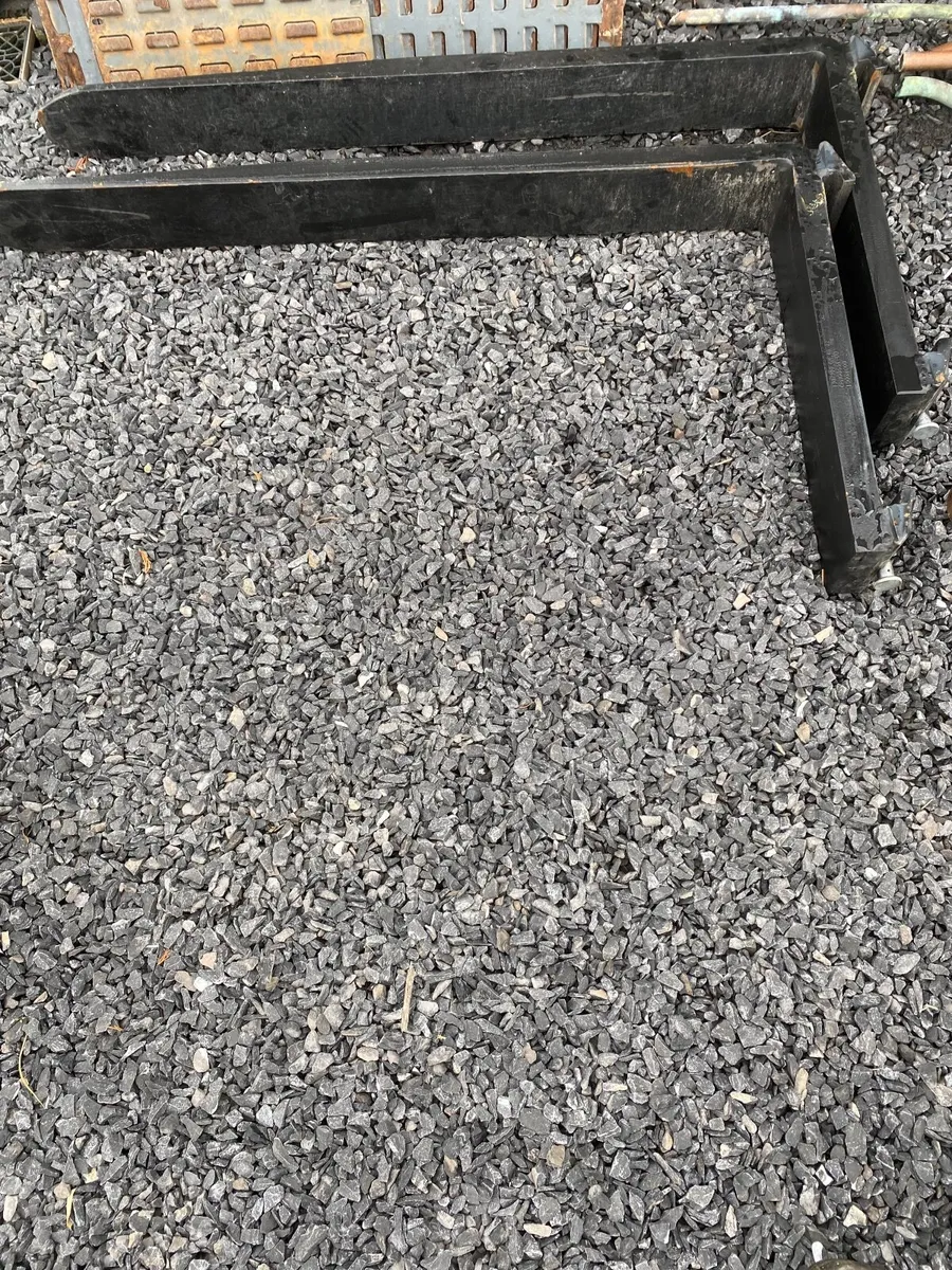 Forks for a forklift - Image 1