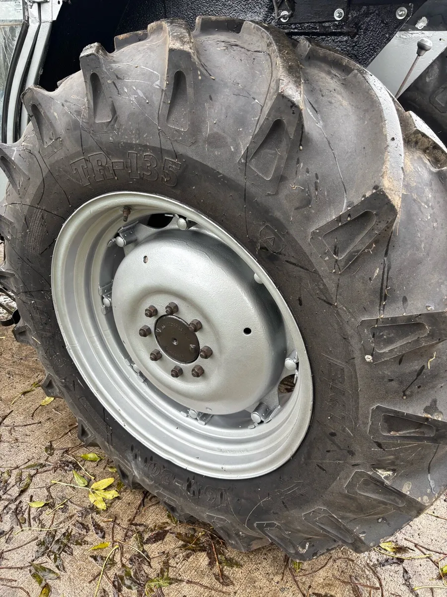16.9 x 30 tyres on rims complete - Image 3