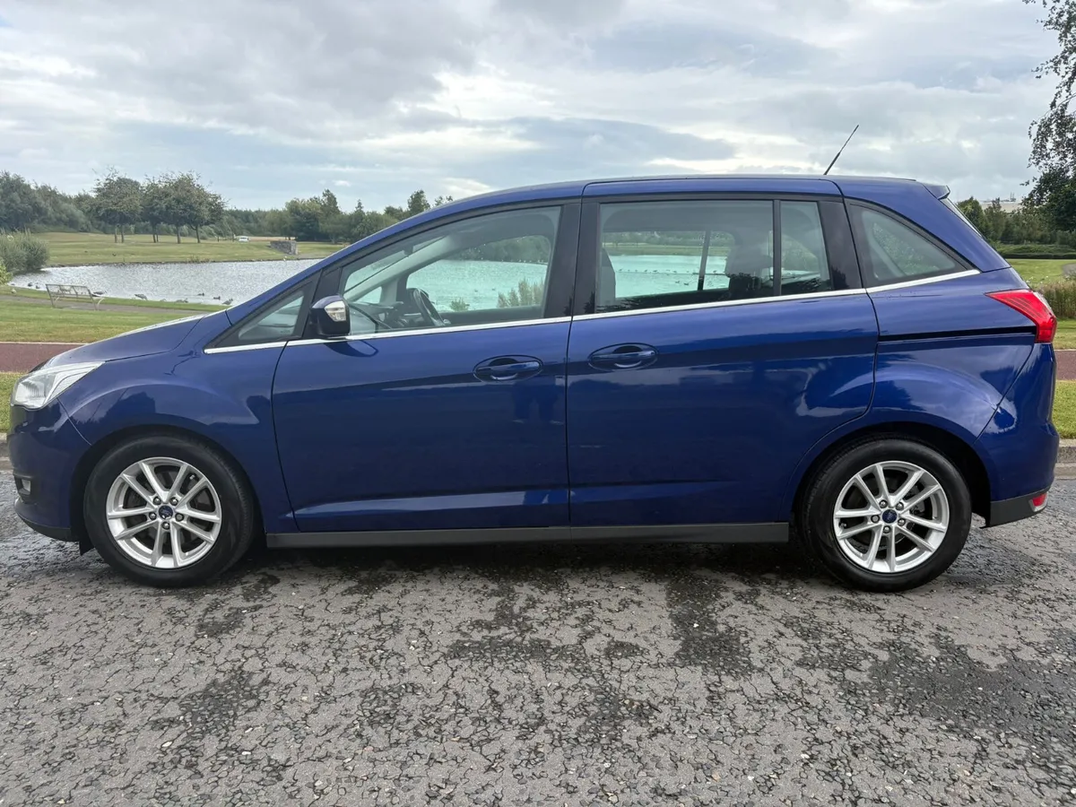 LOW MILEAGE ZETEC WITH HIGH SPEC - Image 4