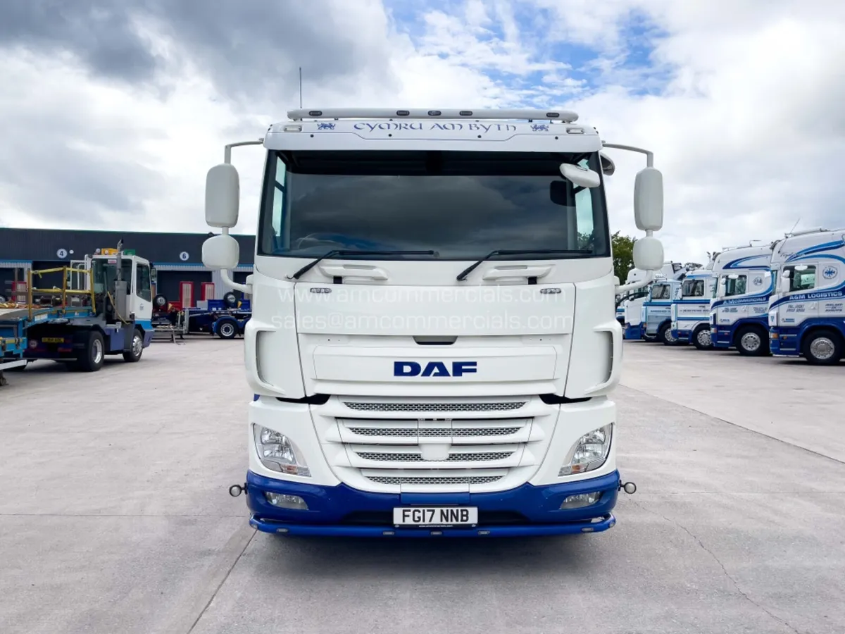 2017 (17) DAF CF 260 18 TONNE 4X2 BEAVERTAIL - Image 2