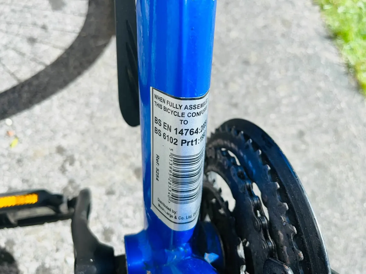 Adult bike 700x28c wheels speed 21 inch frame - Image 3