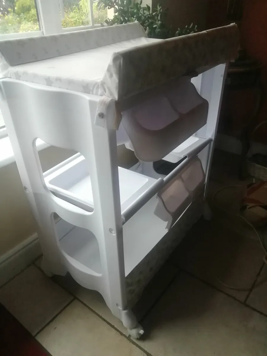 Baby changer - Image 3