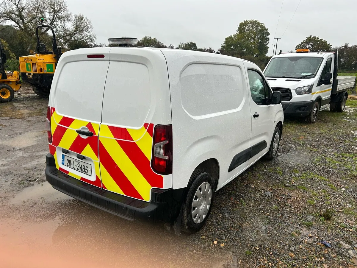 Citroen berlingo 3 seater van Doe 07/26 - Image 4