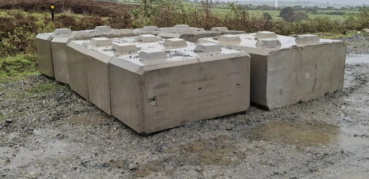 Concrete Easi Bloc Kelly Block - Image 1