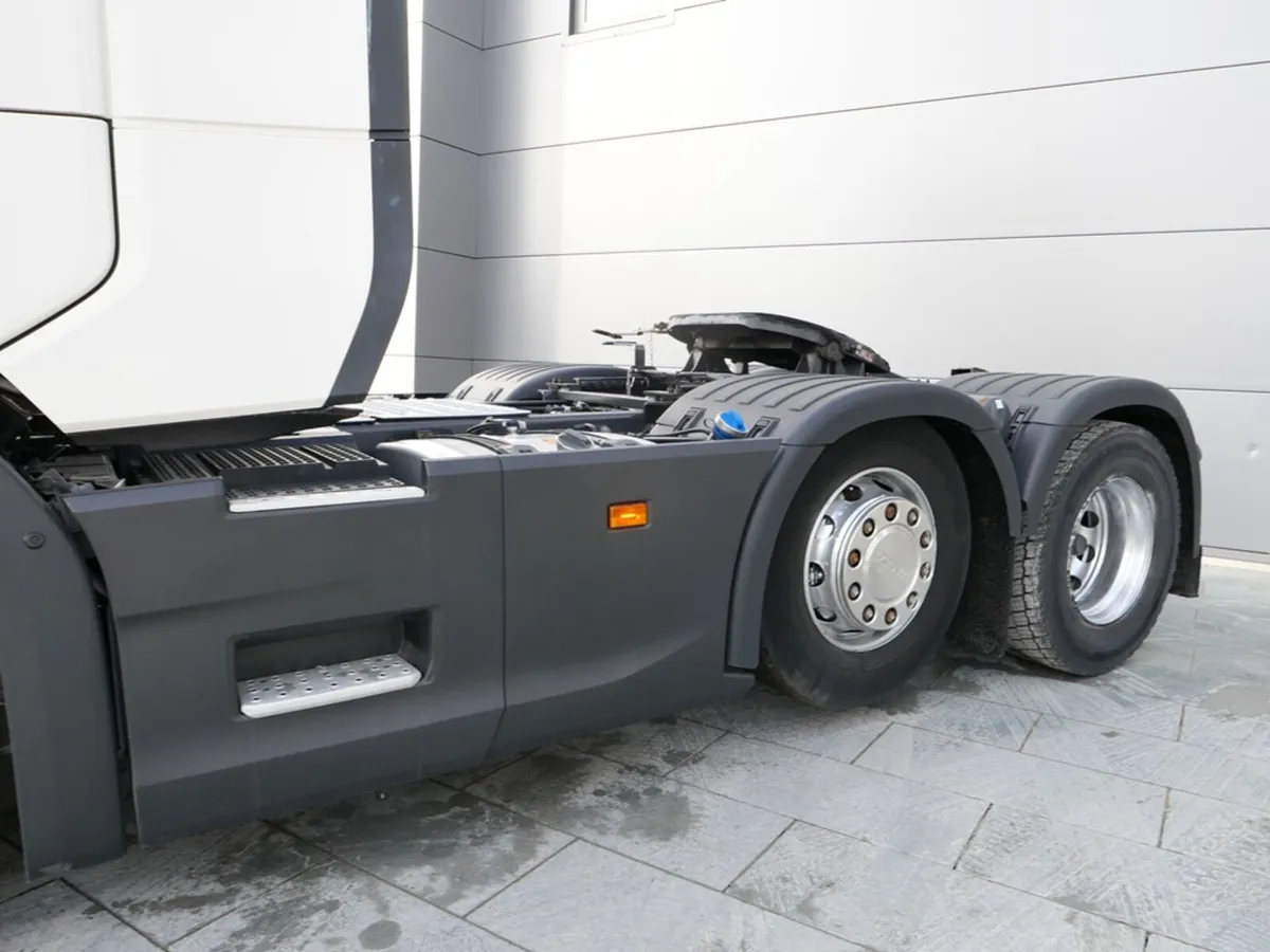 Scania S500 N/G Highline 6x2 Midlift Auto Gearbox - Image 4