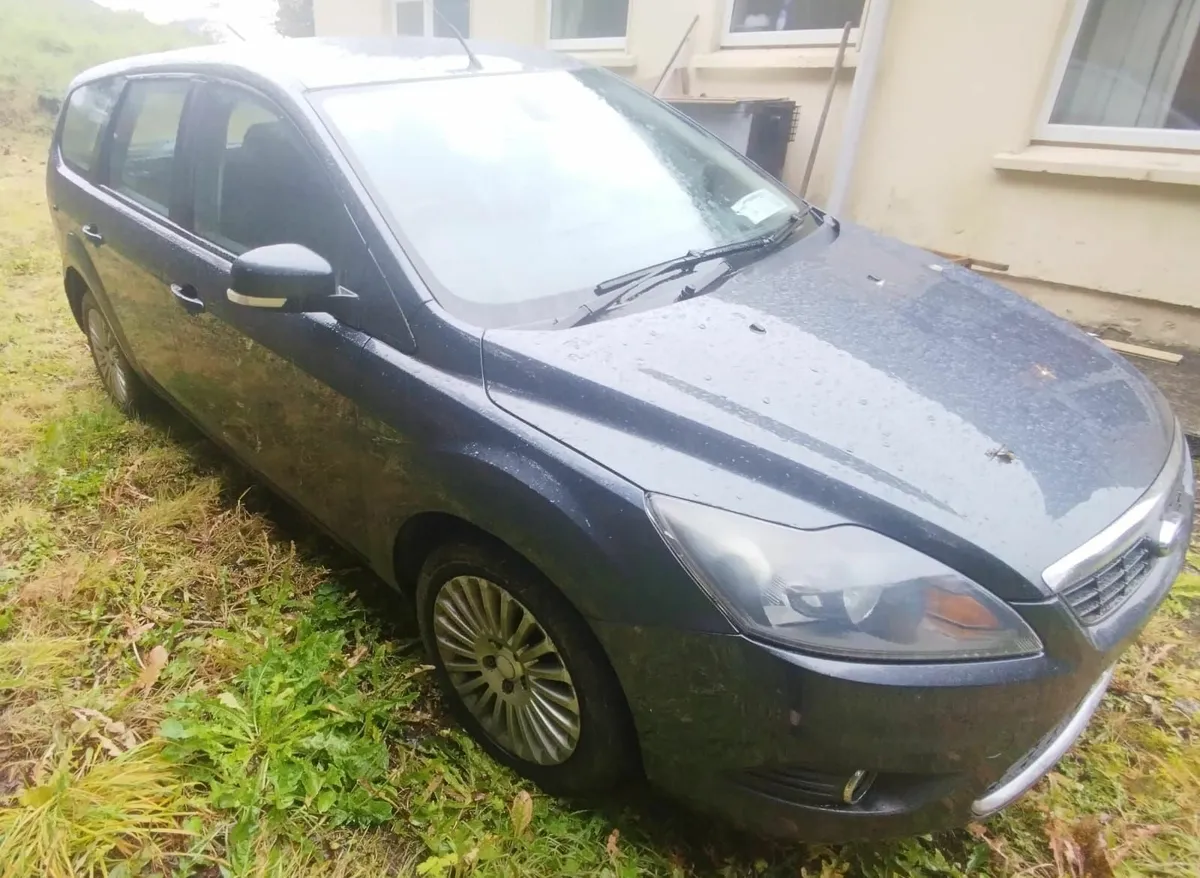 2010 Focus 1.6 TDI TITANIUM - Image 2