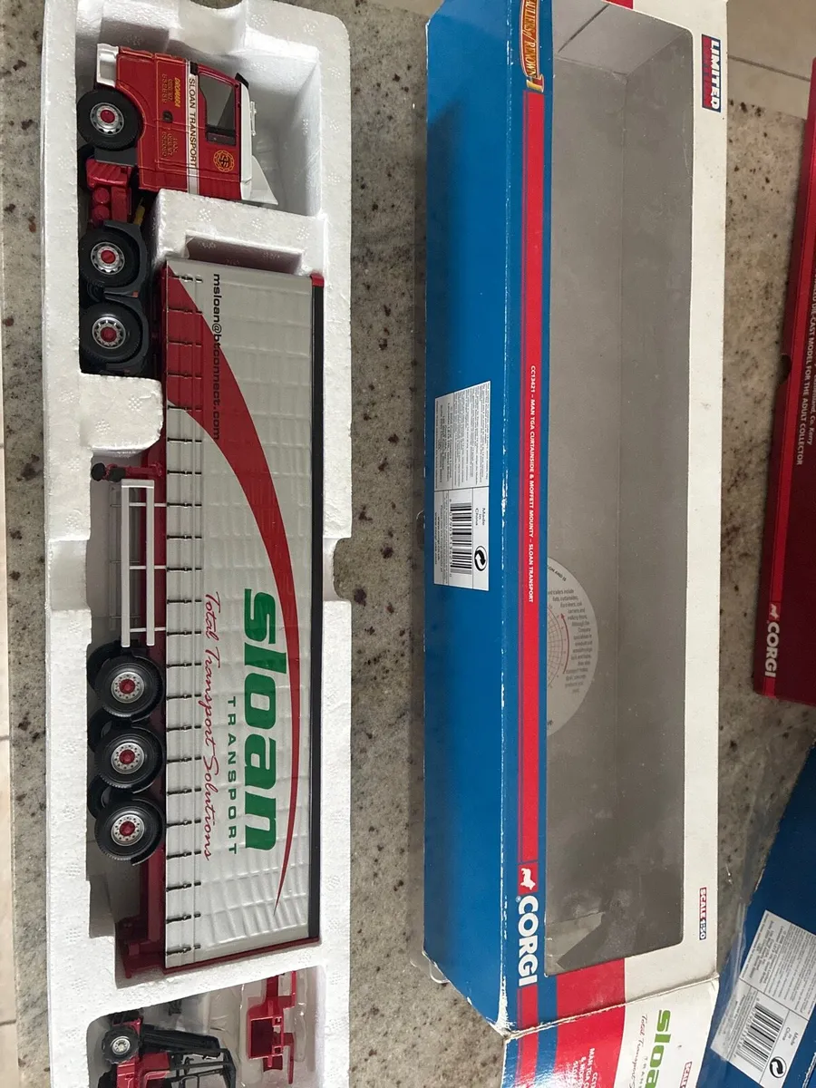 Corgi Sloan Transport 1:50 scale truck - Image 1
