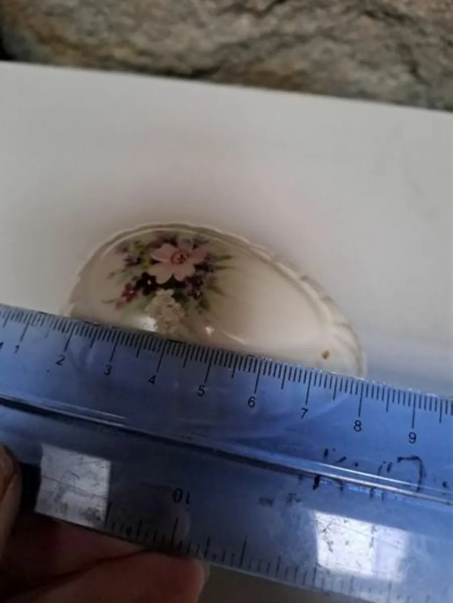Donegal egg shaped trinket box - Image 4