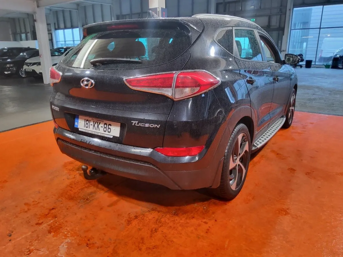 Hyundai Tucson 1.7 D Executive SE - Image 4
