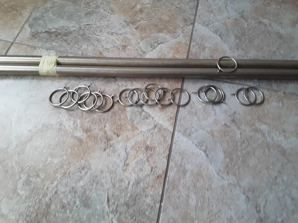 Curtain pole 9 foot 18 rings - Image 2