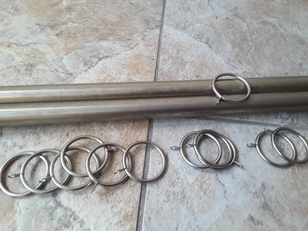 Curtain pole 9 foot 18 rings - Image 3