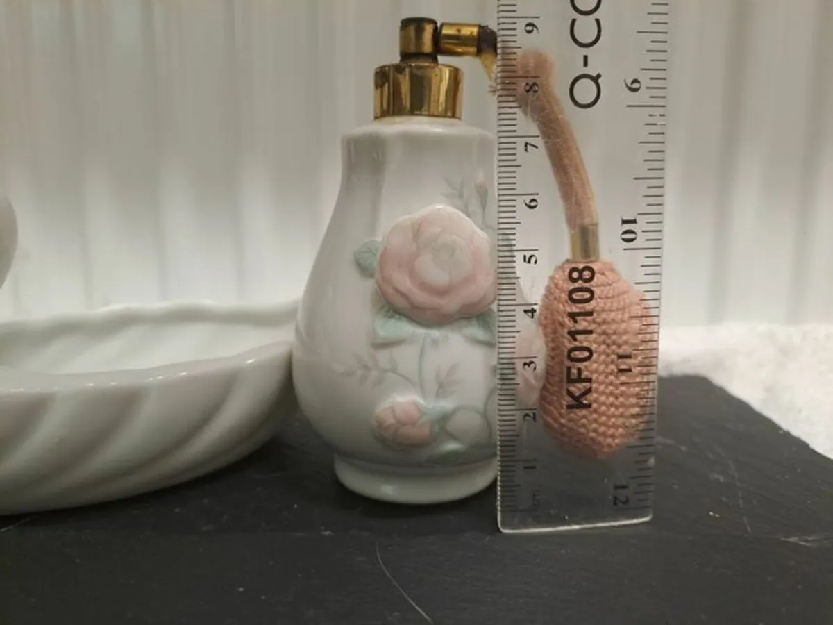 1988 St Michael perfume and trinket dish - Image 3