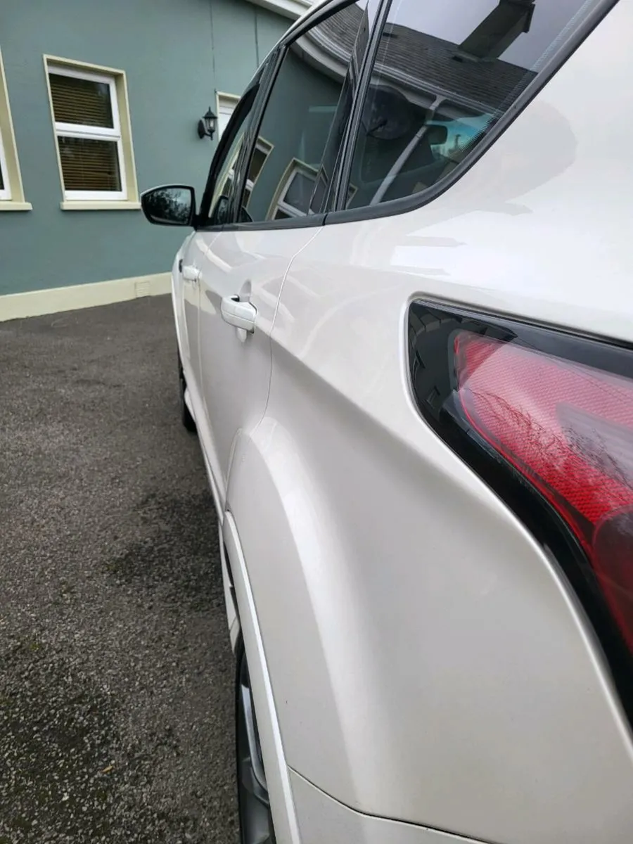 Ford Kuga St-line AWD Top -Spec - Image 3