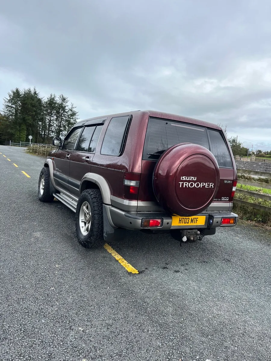 Isuzu trooper insignia - Image 3