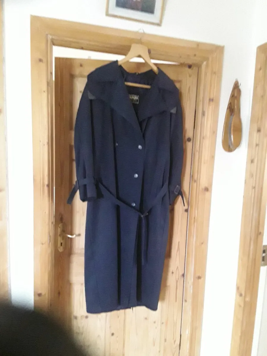 As new worn on one occasion ladies trench coat - Image 1