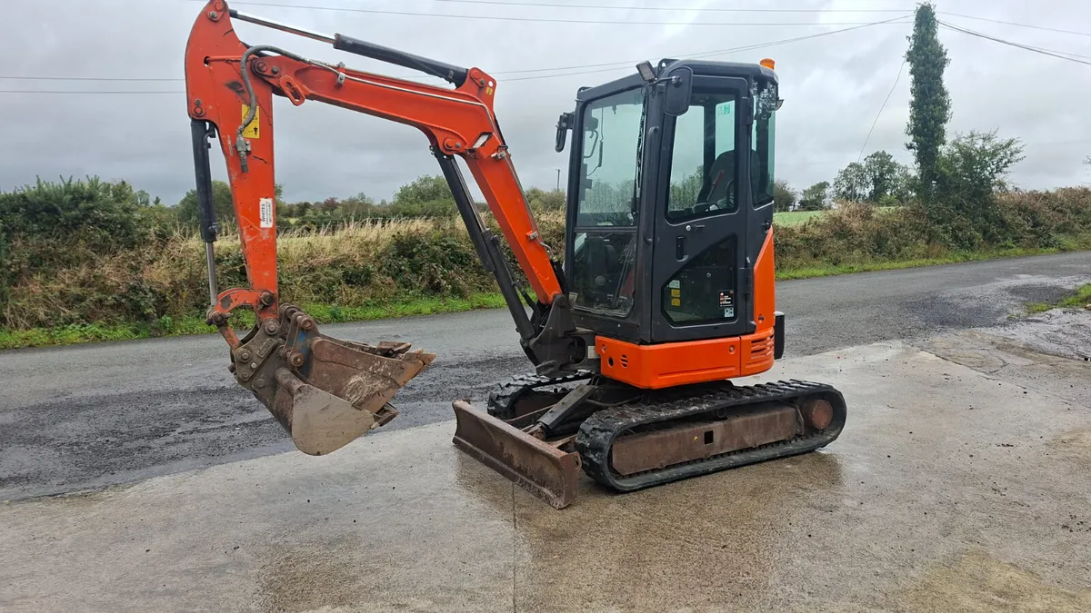 2019 Hitachi 26u.5 - Image 3