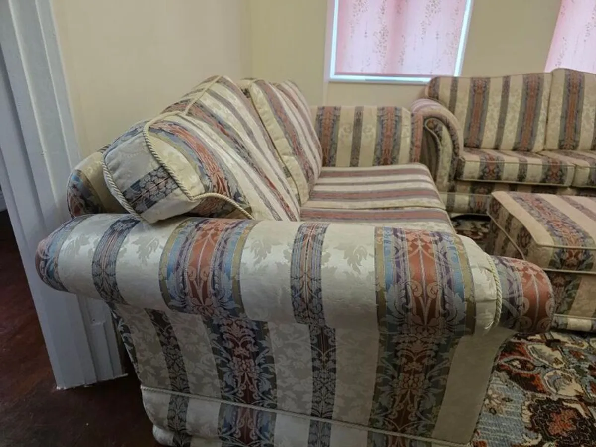 sofa 3&2 - Image 2