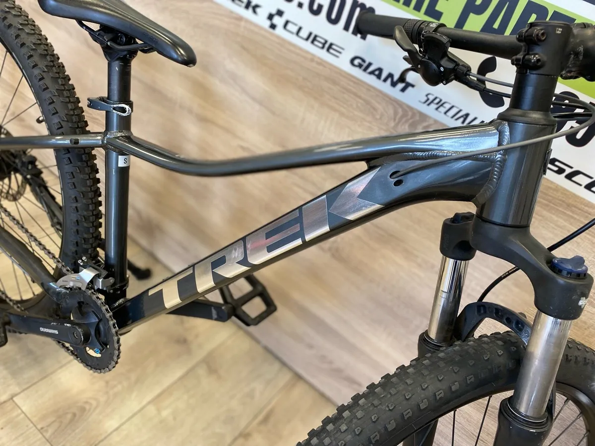 Trek marlin 5 (like new) - Image 2
