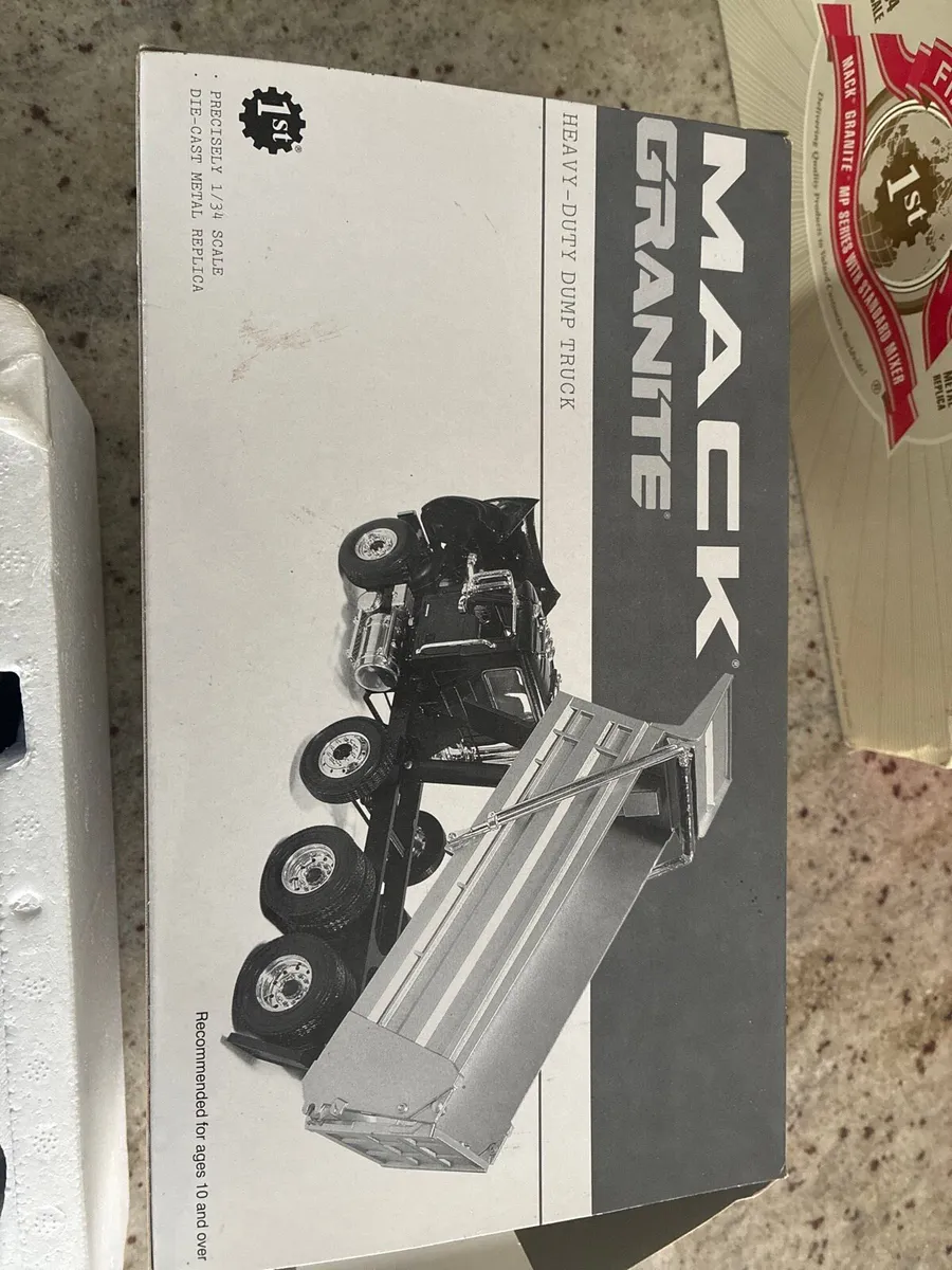 Mack dump truck 1:34 scale model - Image 2