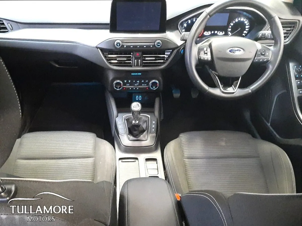 Ford Focus 1.0t Ecoboost Hybrid 125PS Titanium - Image 2
