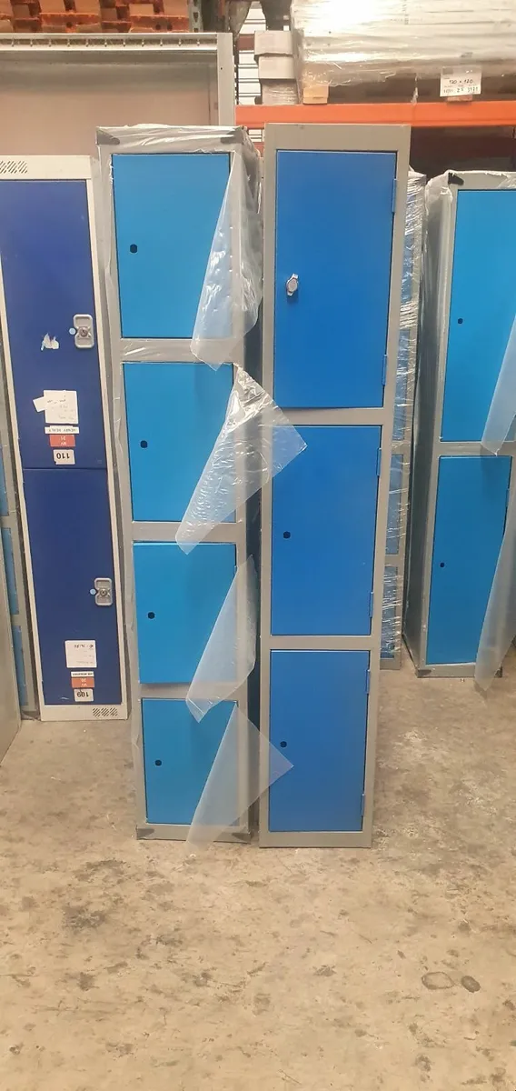 Lockers staff school