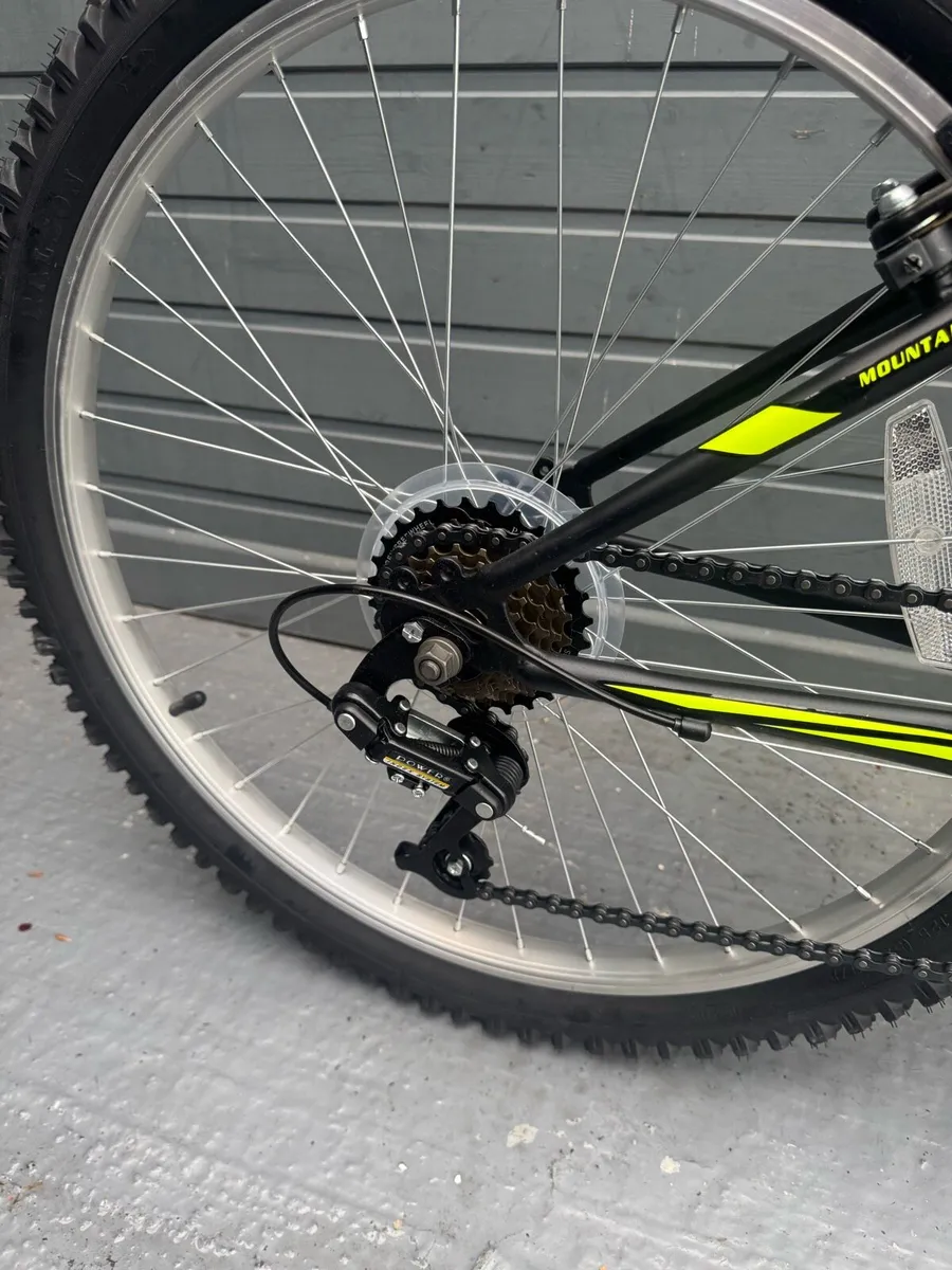 Free Delivery - Ignite Phoenix 24 Inch Bike - Image 4