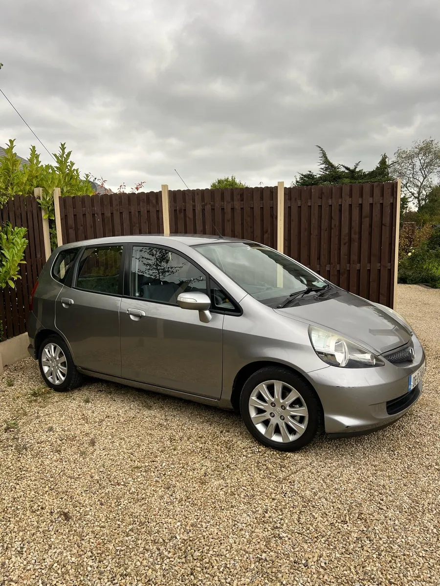 *HONDA JAZZ* LOW MILEAGE * 1 OWNER* - Image 1
