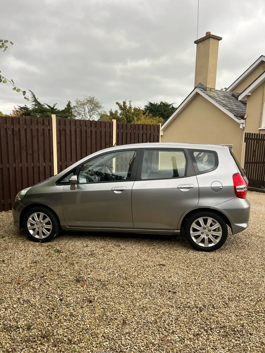 *HONDA JAZZ* LOW MILEAGE * 1 OWNER* - Image 4