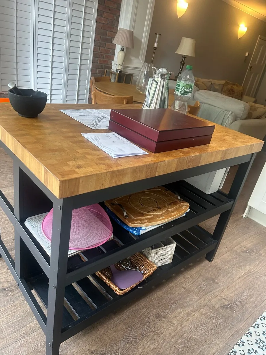 Butchers block / kitchen island - Image 1