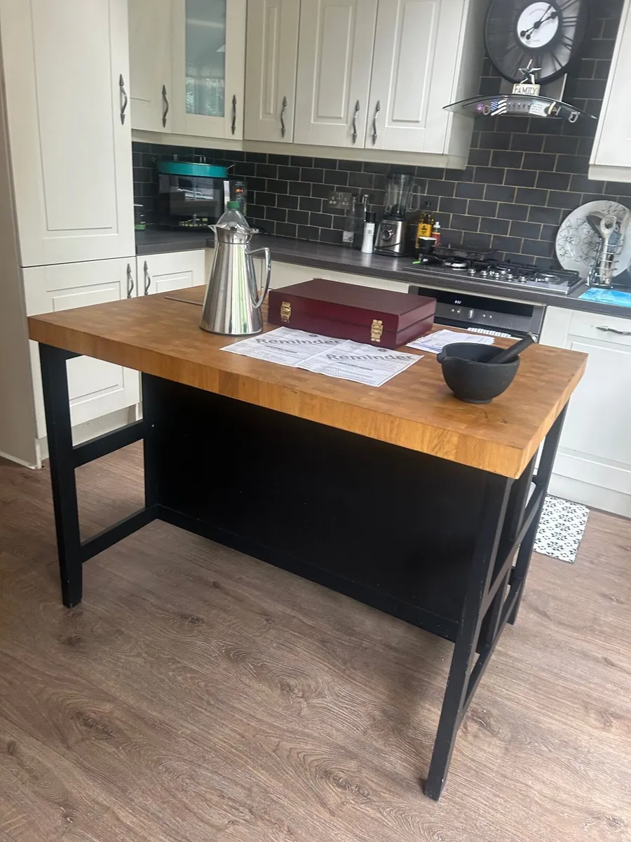 Butchers block / kitchen island - Image 2