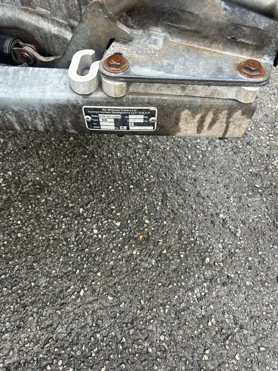 Ifor Williams 8”2 x4”2 ft braked single axle - Image 4