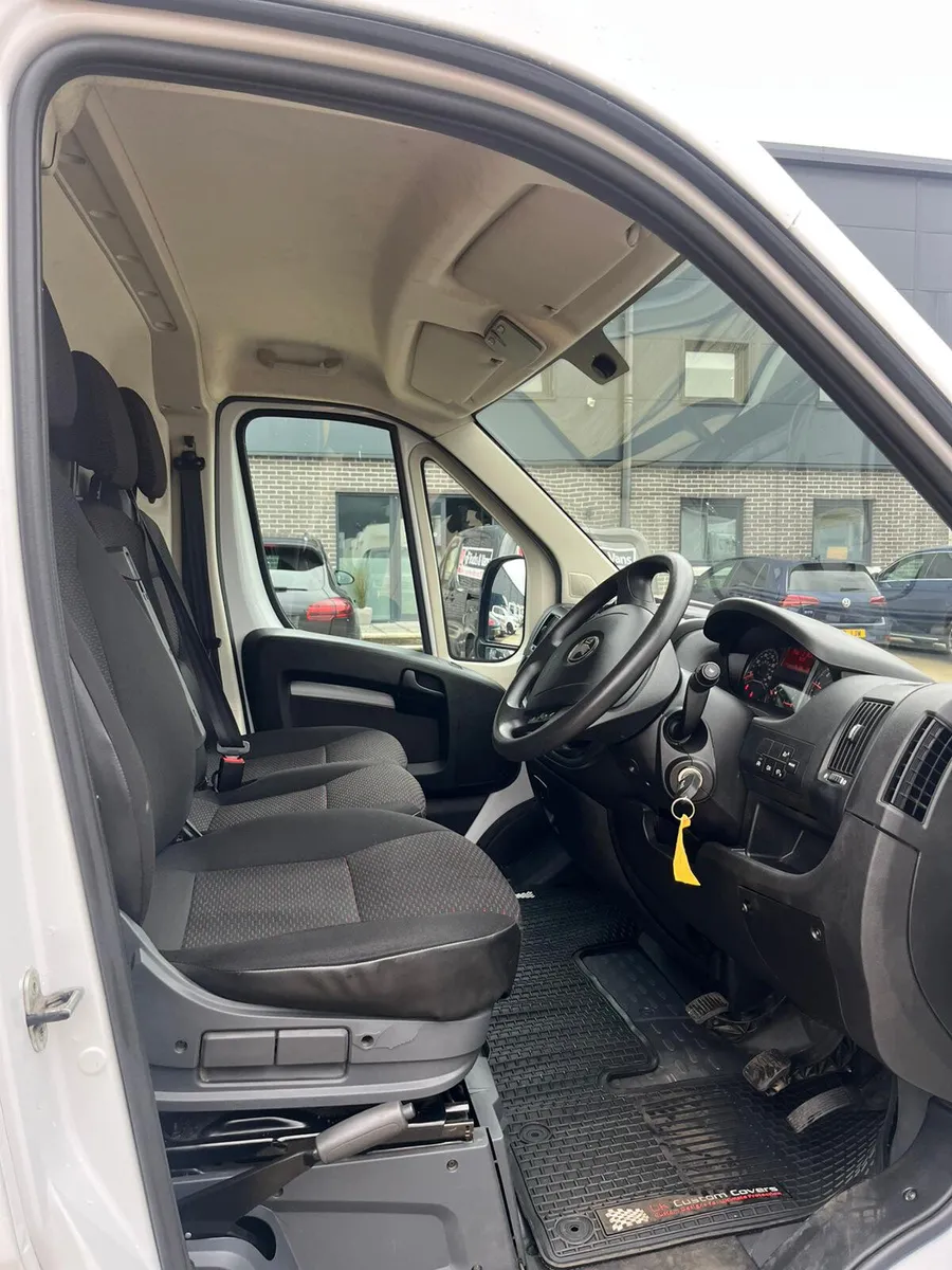 April 2022 Vauxhall Movano Medium Roof LWB - Image 3