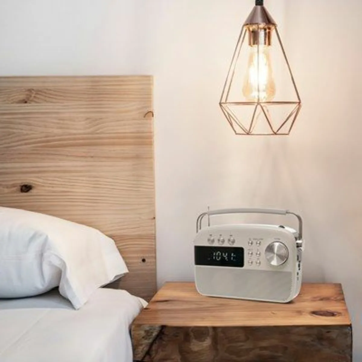 2 Band Rechargeable Radio Ivory White - Image 4