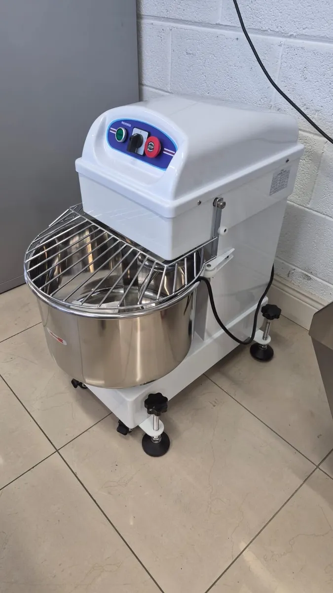 35 litre dough mixer new only - Image 2