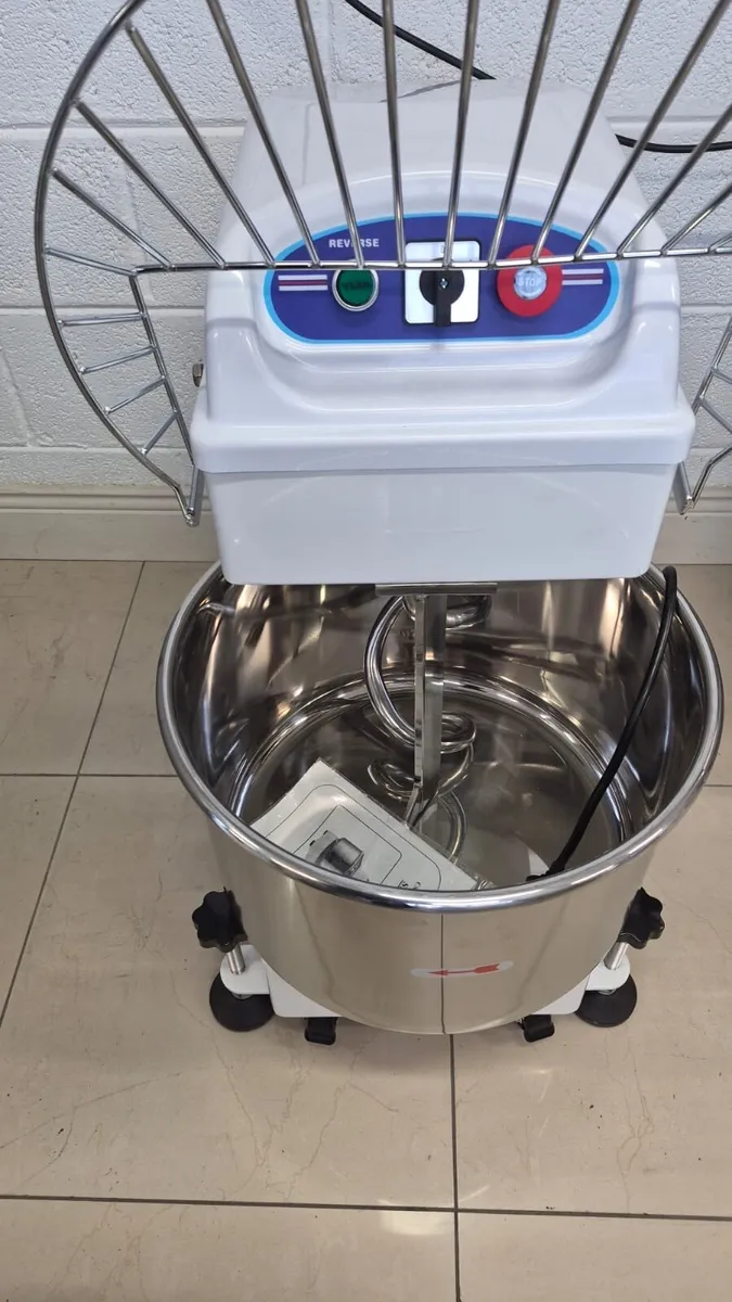 35 litre dough mixer new only - Image 3
