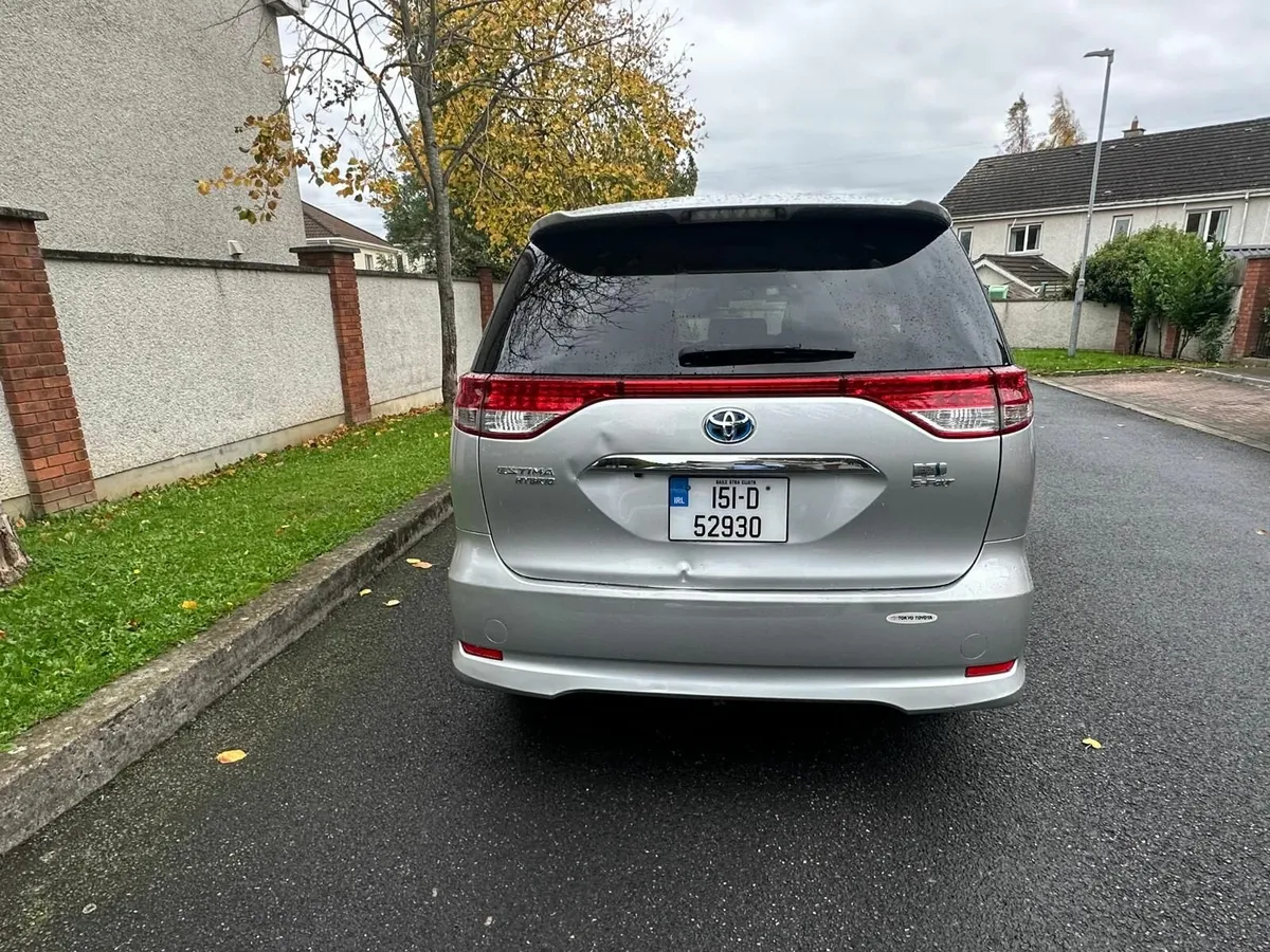 Toyota Estima 2015 - Image 2