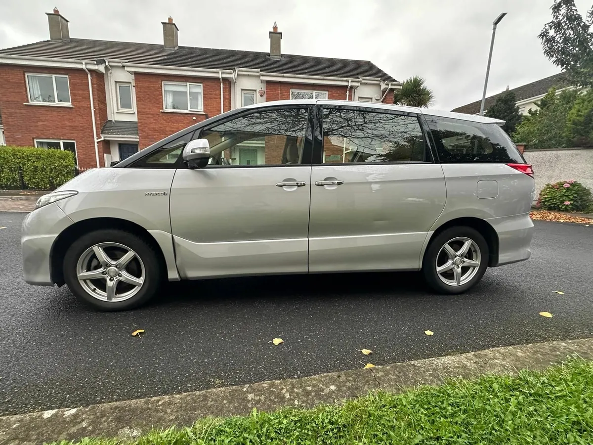 Toyota Estima 2015 - Image 3