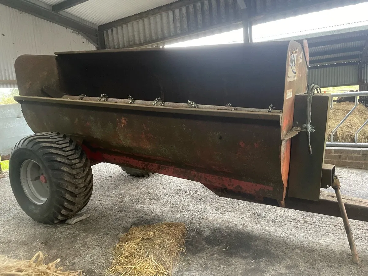 Belmac manure spreader - Image 3