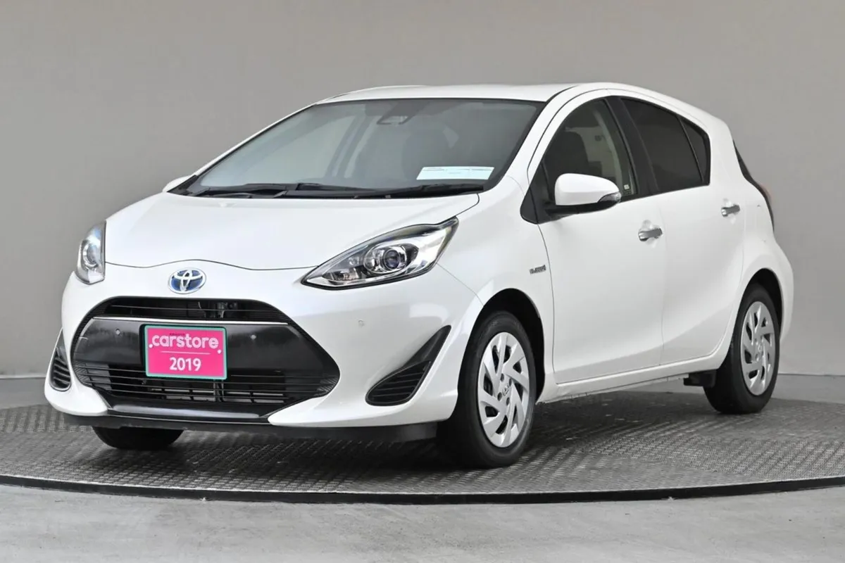 Toyota Aqua 1.5 Vvt-i Hybrid  android Car Player - Image 3